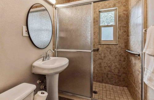 South Tampa 3BR with Backyard that Sleeps 10 - Foto 21