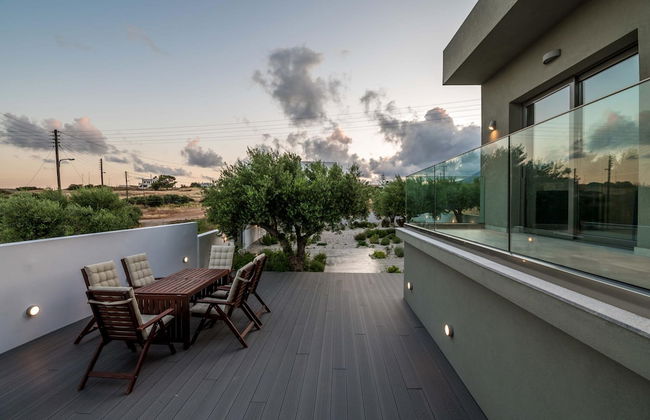 Nama Luxury Villa 250m From the sea Makry Gialos - Foto 17