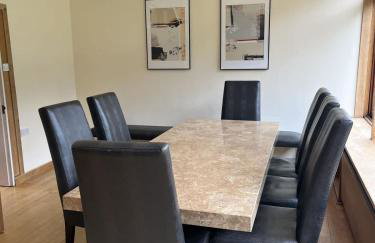 Spacious and stylish with games room, huge garden, peaceful surroundings - Foto 5