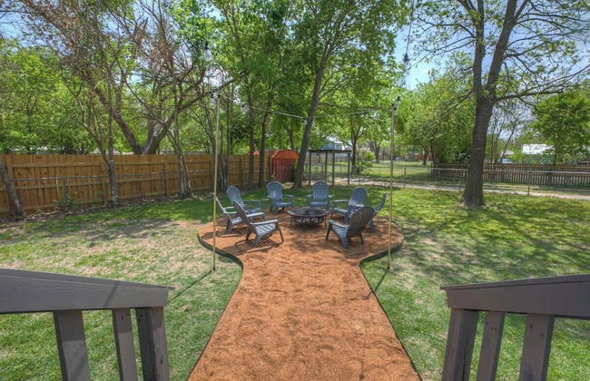 Willkommen to Pink Haus 1 Mile to Main Street! - Foto 45