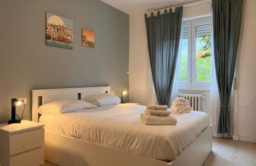 Kibilù - Elegant apartment Lake View - Balcony & Parking - Foto 1