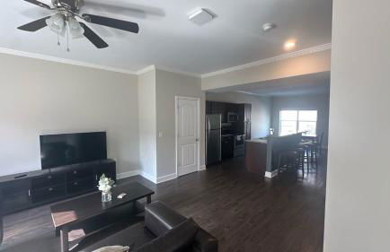 Modern Comfort and Resort Style Living Near CU - Foto 19