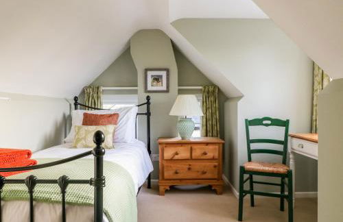 South Lodge - Photo 17