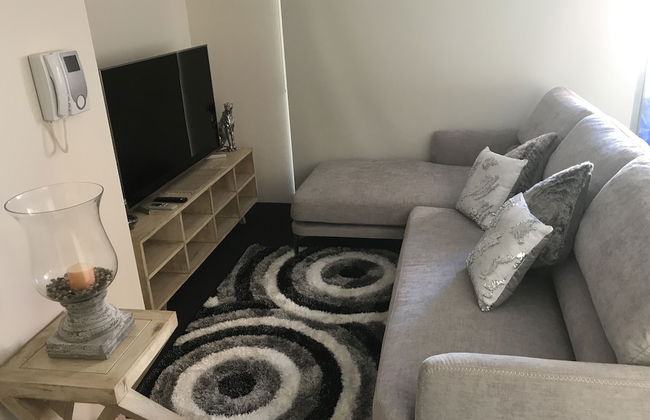 Sleek apartment Unit 87 - Photo 19