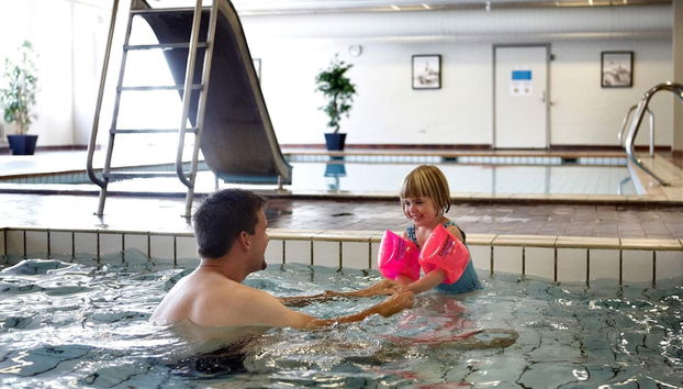 4 Person Holiday Home on a Holiday Park in Fano - Foto 3, Piscina