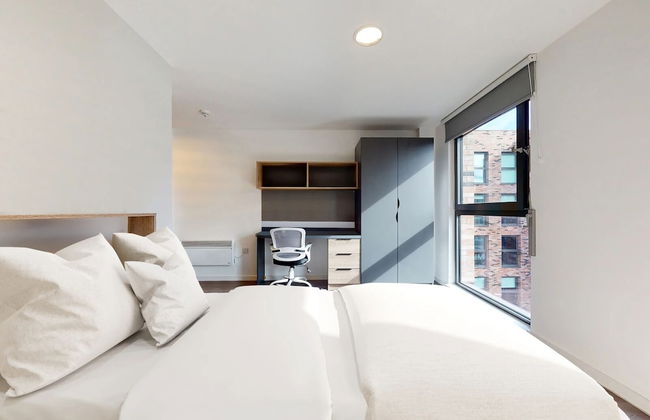 For Student Only Canvas Glasgow - Photo 10