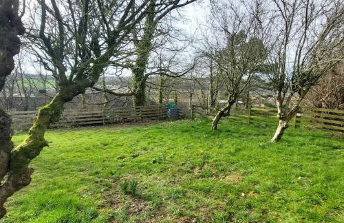 Large 3 bed property - Photo 5