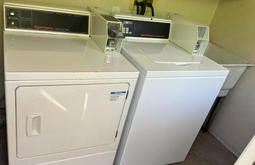 Charming 2 Room La Mesa Casita w/ Pool, BBQ & Yard - Photo 28