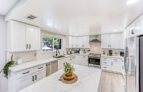 Luxury Family Home w AC and Patio near Meta and Stanford - Foto 6