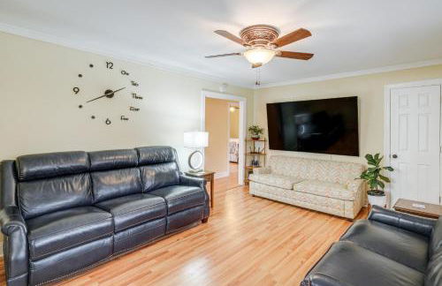 Charming Milton Home with Porch - 5 Mi to VIR! - Foto 1