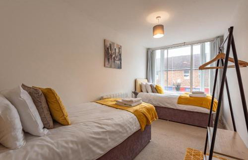 Cosy & Bright 2 Bedroom Apartment in Newbury Town Centre - SLEEPS 7 - Foto 16