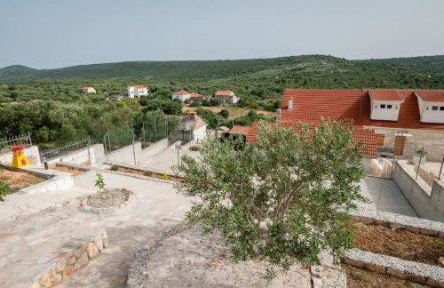Didova kuća, Holiday home with Private pool near Rogoznica,Sleeps 9 - Foto 29