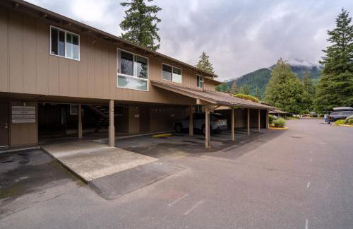 Mt Hood Village Condo - Cozy Retreat with Fireplace - Foto 19