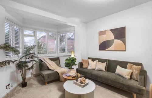 Cosy 2 bed house with driveway parking and garden - Foto 9