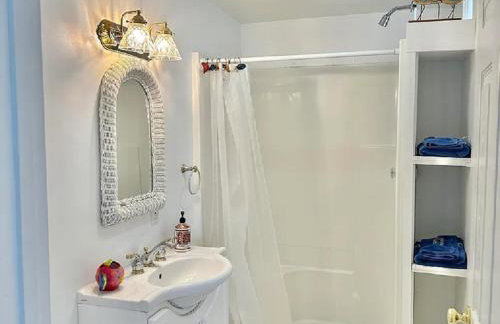 Spacious Oceanfront 3BR Condo with Private Beach in Ideal Hyannis Location - Photo 18