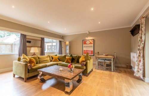 Spacious Country Cottage Sleeps 7, Air Con, Fire Pit & Dog Friendly close to Bath - Foto 8