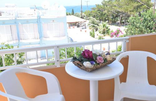 Sunny Rooms - Photo 19