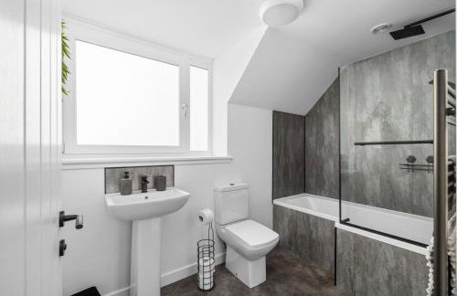 Spacious and Peaceful 4BR 2Bathroom Near Montrose Port - Foto 7