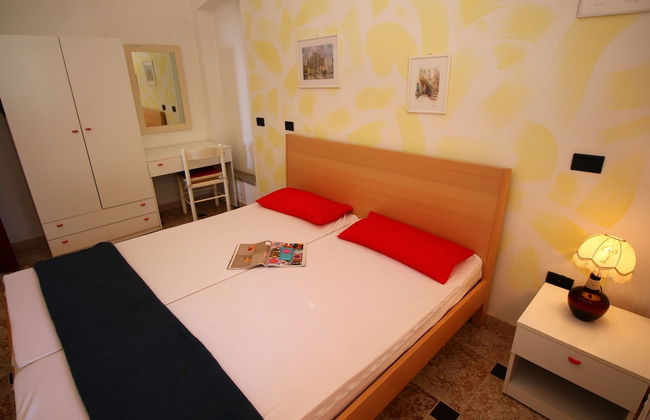 Cozy Holiday Home in Ricadi near Sea - Photo 4