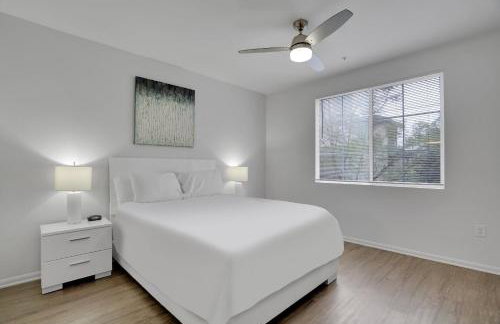 Global Luxury Suites at Town Center - Photo 94