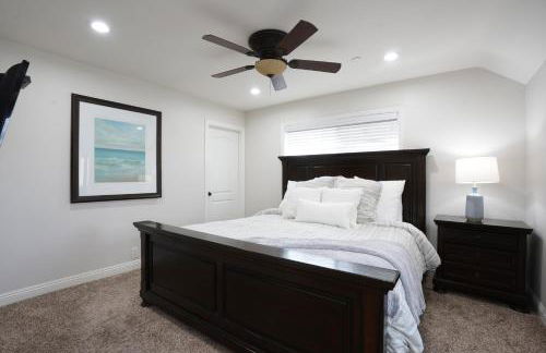 Sensational 6 Bedroom 4 Bathroom Pool Home (3 Master Bedrooms W/bathrooms) - Foto 32