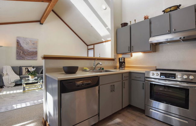 Valley View Bliss Nearby Bike Trails & Beach - Photo 6