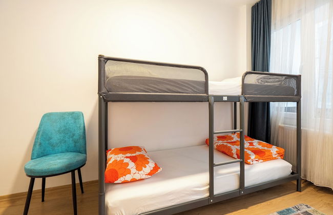 Charming 3-bedroom Apartment in the Heart of Kadıköy - Photo 7