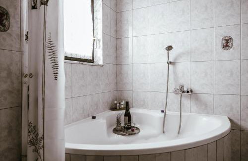 Lika Story - Foto 54