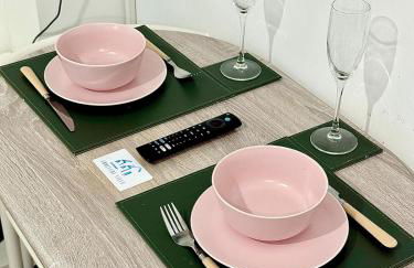 Stylish 2-Guest Studio with Netflix, Prime - FREE WIFI & FREE PARKING - Aroluchi Ville - Foto 20