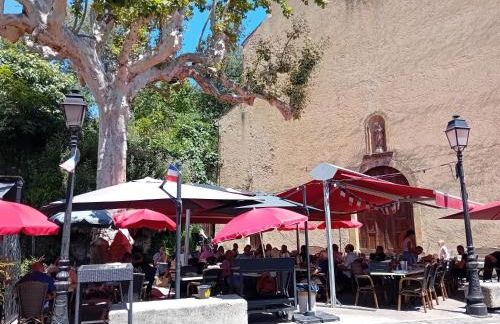 Spacious Villa for 6 - amazing pool and views - Foto 33