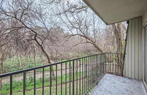 Your Airy King Suite Getaway - Sleeps 4 - Pool, Prkg - Photo 30