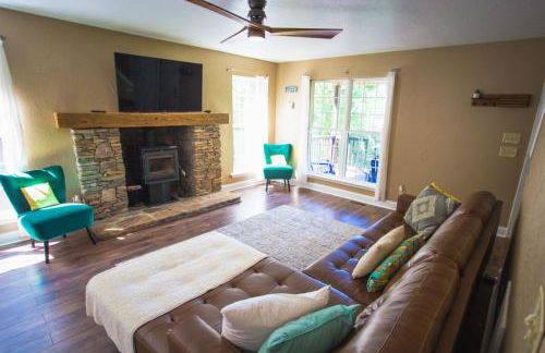 Smokies Hill Top Cabin Mountain Views 2 miles to Town Pet Friendly - Foto 4