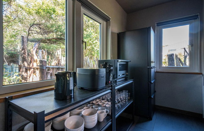 THE CHATEAU - Photo 37