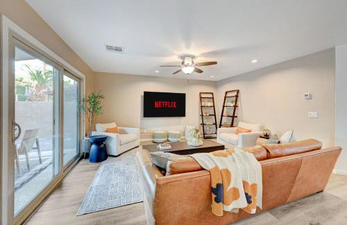 Gorgeous 6BR with Pool and Spa - Photo 17