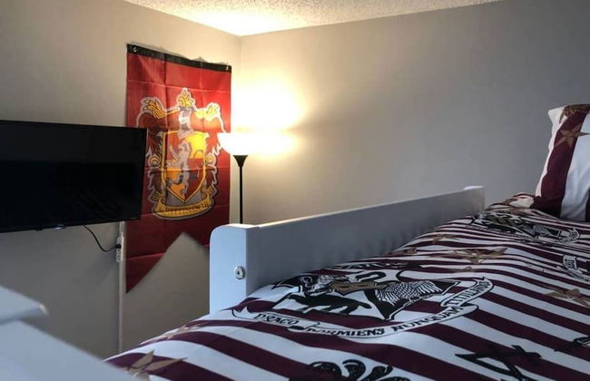 6149 Sandcrest · Next TO Universal. 8 Beds. Pool. Very Clean - Photo 8