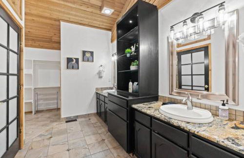 Luxe Lake Home Reflect Recharge and Reconnect - Foto 75