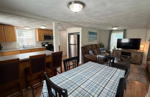 Oakland Beach Cottage - Sleeps up to 4 - Photo 10