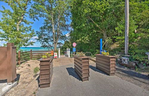 Luxury Family Home with Deck, Swim Spa and Grill! - Foto 44