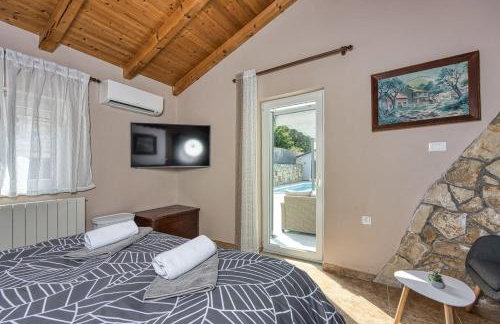Romantic Studio Apartment with Private Pool - Foto 7