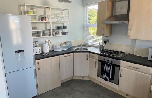 Swanage Bay Coastal Apartment - Photo 9