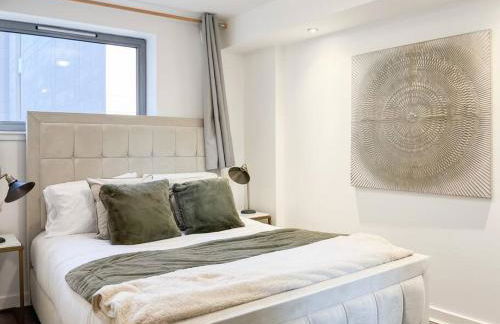 Stunning River View City Centre Apartment - Foto 15