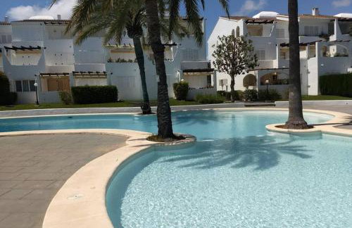 2 bedroom, Sea Front Complex w Pool and private garden - Foto 28