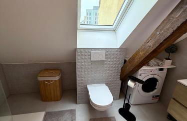 Modern Cocoon Under Roof Parking Close to Tram - Foto 19