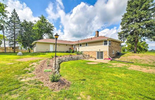 Bloomington Family Home - Private Deck and Yard - Foto 29