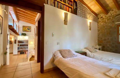 Fabulous Rustic Villa Set On Mountain With Unique Views - Foto 31