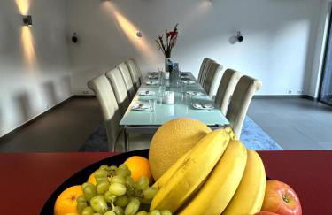 Design-Ferienhaus mit Garten, Kino & 5 Schlafzimmern - Foto 20