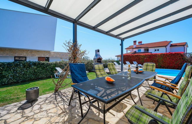 Villa in Visnjan With Private Heated Pool - Photo 29