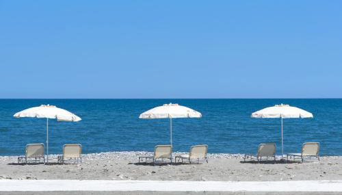 Amalthia Villa, Heated Pool & Walk to the Beach, By ThinkVilla - Foto 4