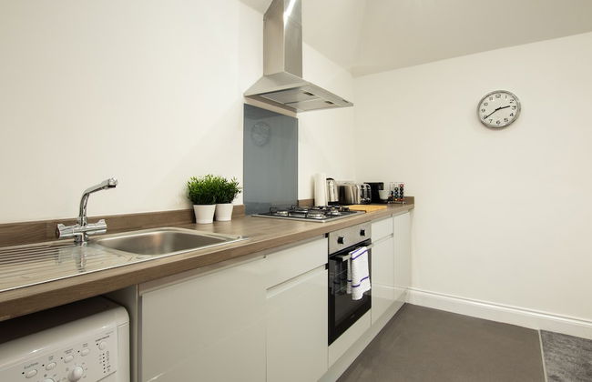 Karah Suites - Baker Street - Photo 11