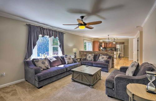 Hot Tub, Fire Pit and Lake Access Poconos Escape! - Foto 9